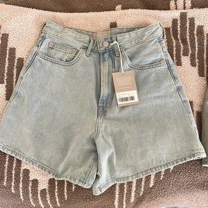 Everlane A line short